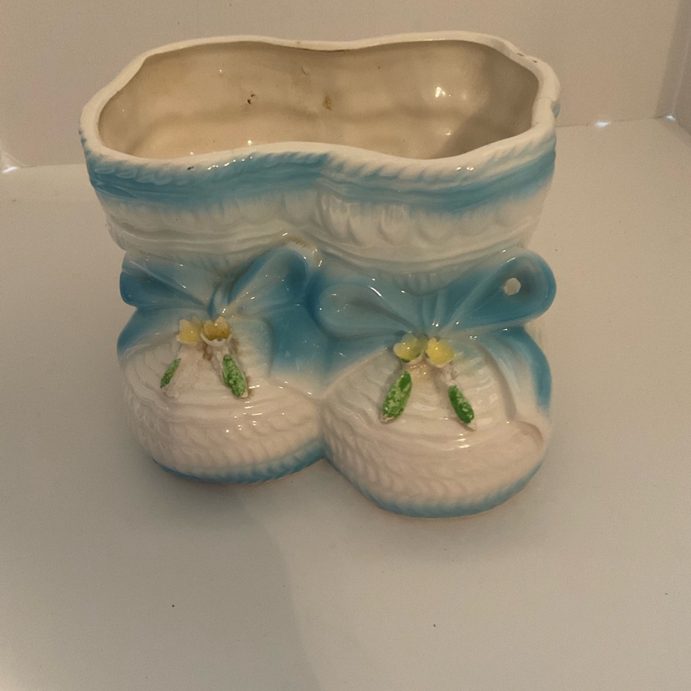 Rubens Vintage Ceramic Baby Booties Planter - Blue and White